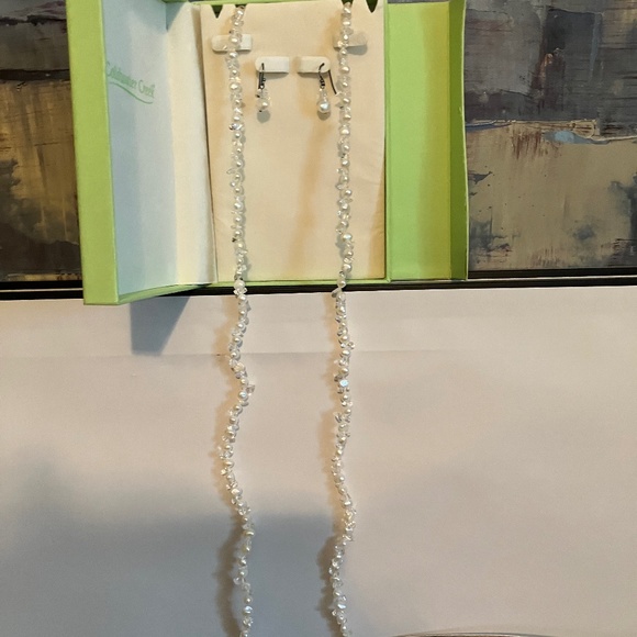 Pearl Necklace and Earrings! - Picture 4 of 5